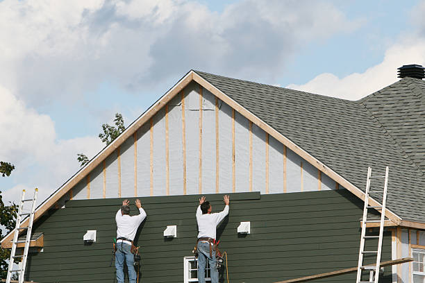 Professional Siding Replacement technician working in Manquin, VA